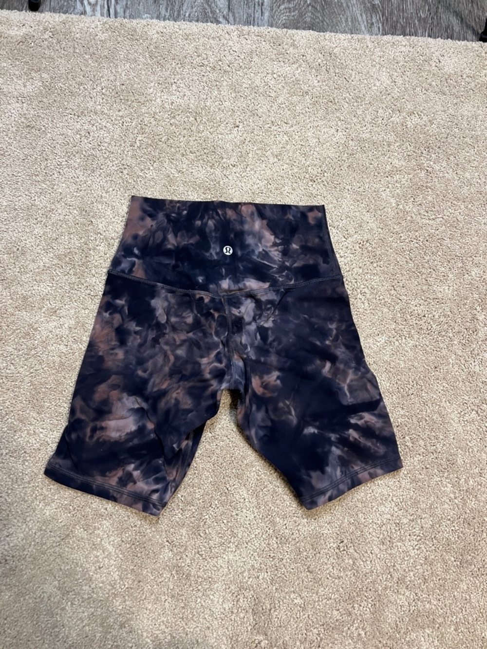 Women’s Lululemon Align High Rise 8” Shorts Size 4